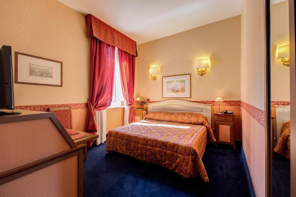 Relais Hotel Antico Palazzo Rospigliosi - Resim 11