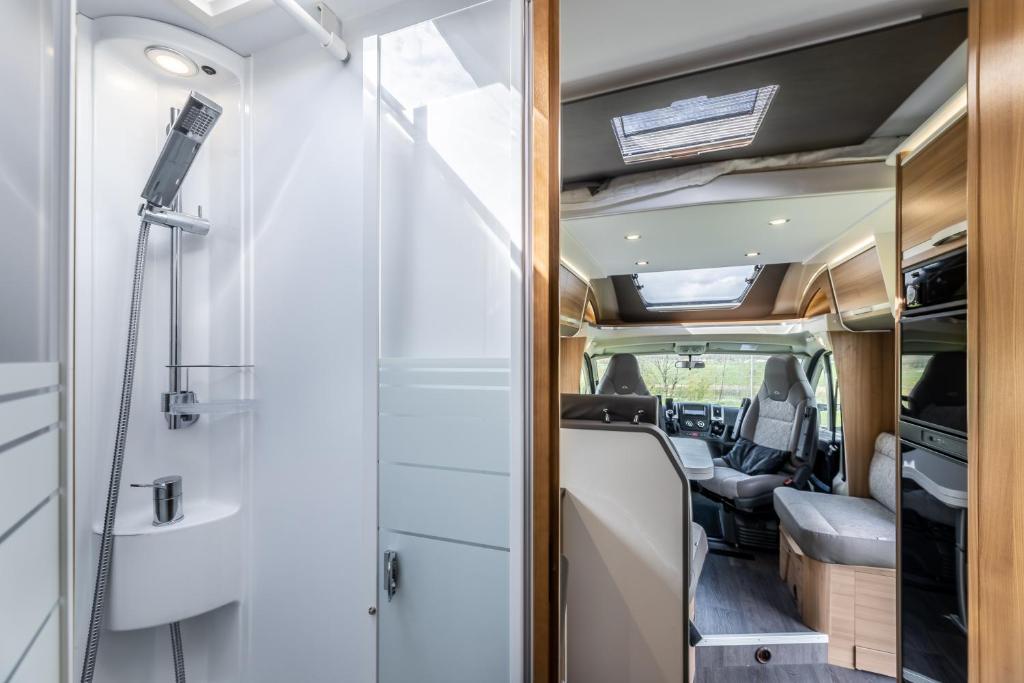 Fotografie z fotogalerie ubytování Campiri Base Prague - motorhomes & RVs rental company v destinaci Tuchoměřice