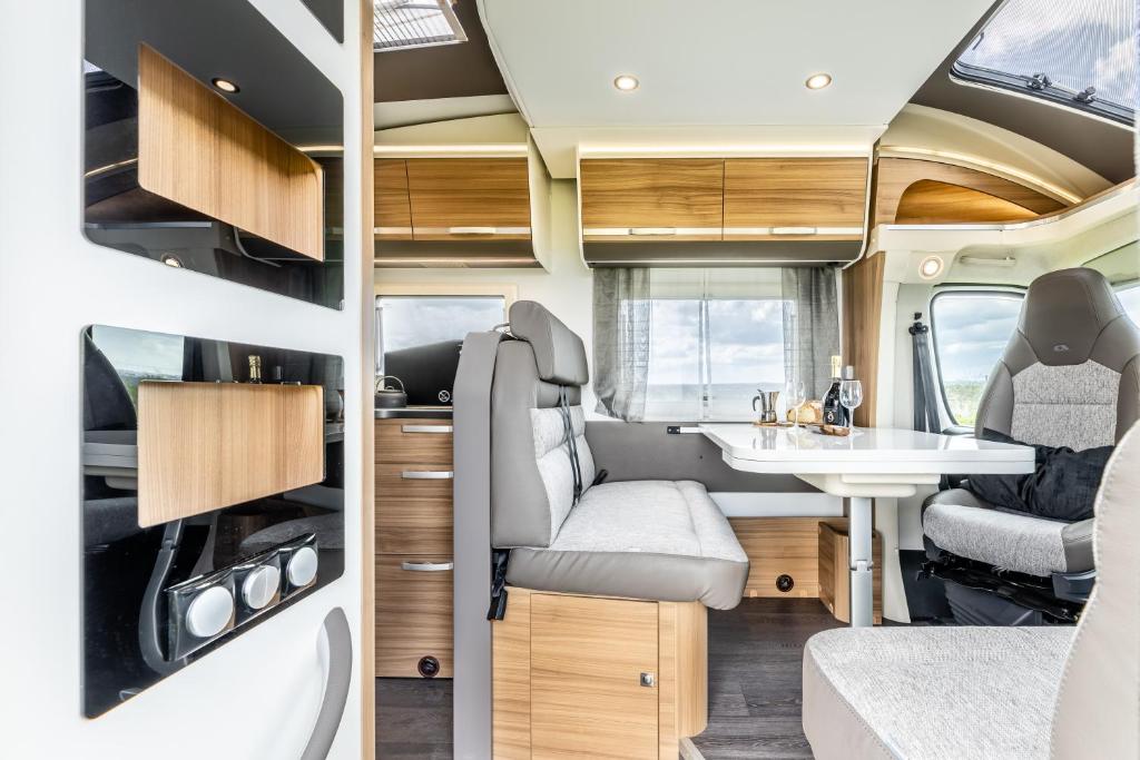 Fotografie z fotogalerie ubytování Campiri Base Prague - motorhomes & RVs rental company v destinaci Tuchoměřice