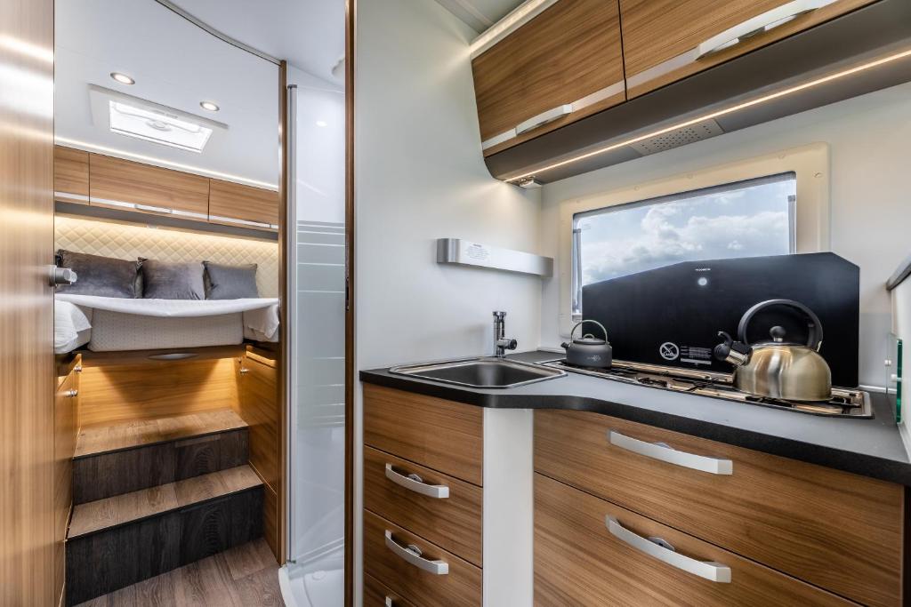 Fotografie z fotogalerie ubytování Campiri Base Prague - motorhomes & RVs rental company v destinaci Tuchoměřice