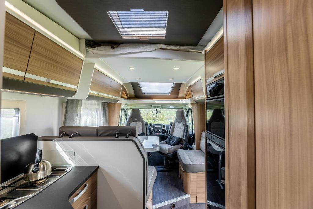 Fotografie z fotogalerie ubytování Campiri Base Prague - motorhomes & RVs rental company v destinaci Tuchoměřice