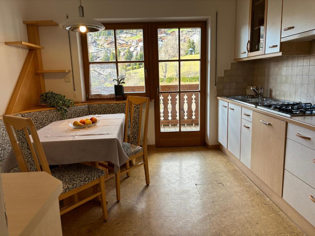 Kuchnia lub aneks kuchenny w obiekcie Appartements Else