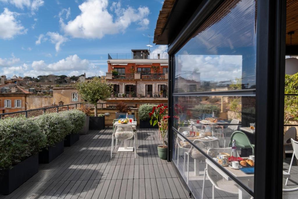A balcony or terrace at Giuditta in Trastevere