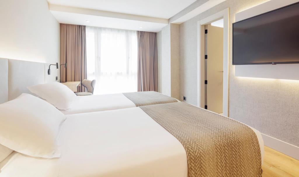 Hotel Ilunion San Sebastián - 8