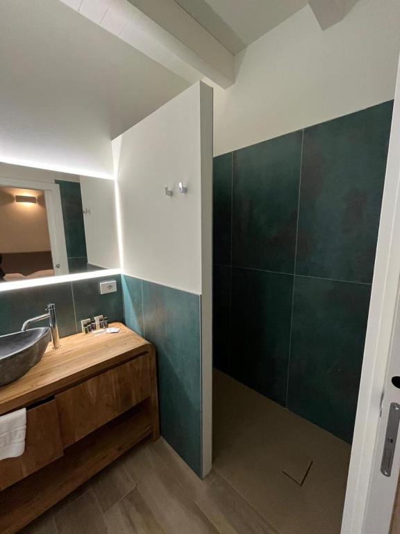 Hotel Villa Maranello - Camera Tripla Con Bagno - Dependance