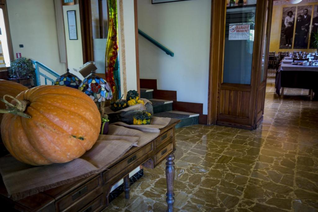 Posezení v ubytování Albergo La Romanella