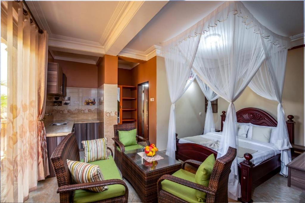 Posezení v ubytování Keba Xpress Hotel - Entebbe