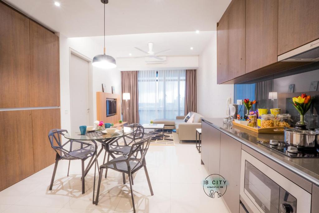 Kuchyň nebo kuchyňský kout v ubytování Grand Medini Suites by RR JBcity