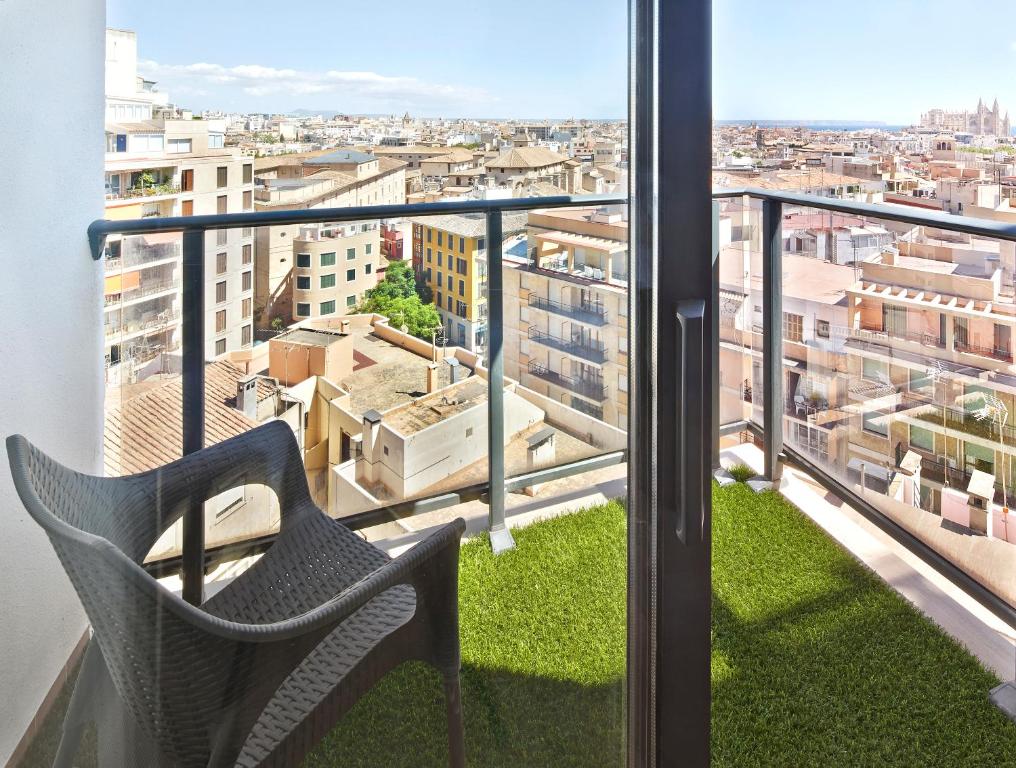 Hotel Palladium - Chambre Simple Avec Balcon Et Vue Cathédrale