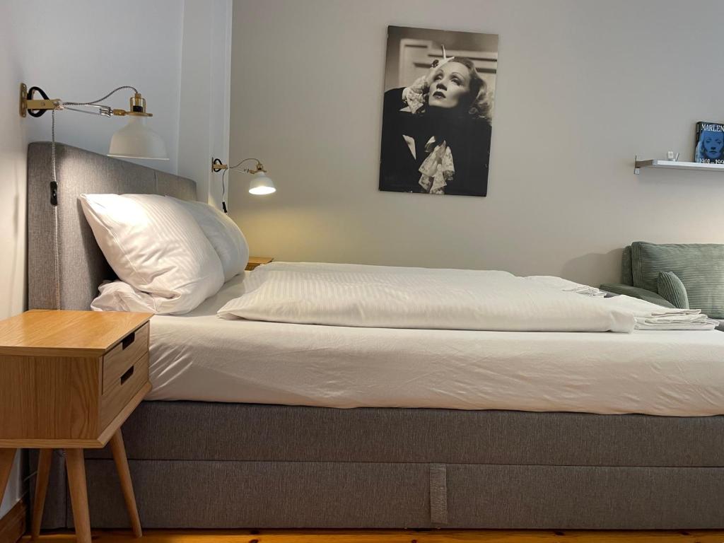 stadtRaum-berlin apartments - Apartment Marlene (Eberswalderstr. 34)