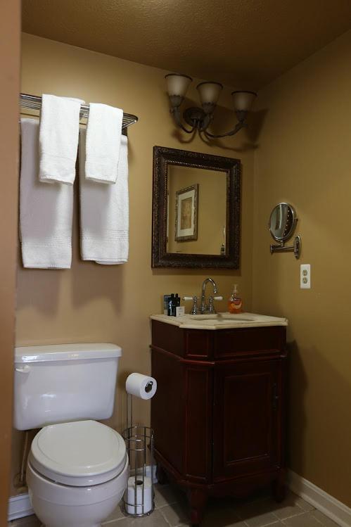 The Lafayette Inn & Restaurant - Deluxe Queen Suite