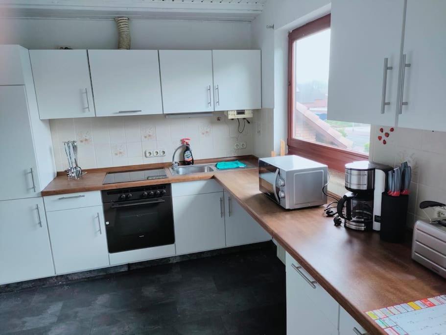 Η κουζίνα ή μικρή κουζίνα στο Schöne 80qm Wohnung für bis zu 4 Gäste. FEWO Patti