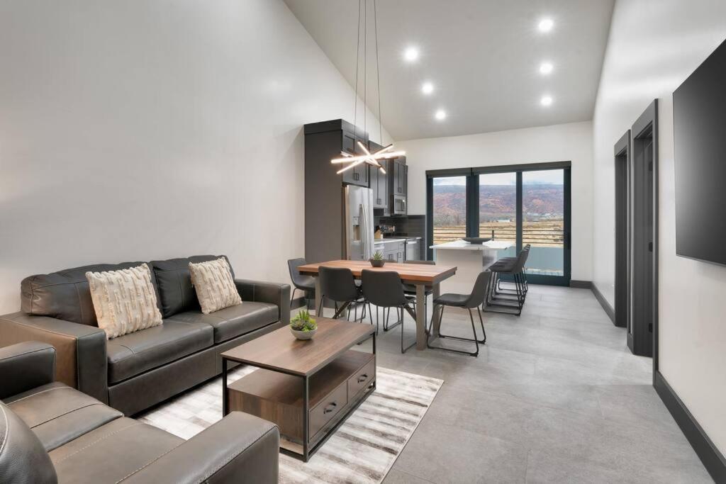 Luxury Eco Apartments For Rent With A Hot Tub photo