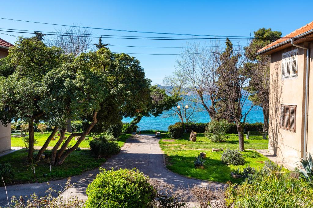 Imagem da galeria de Kolovare Garden Oasis - First Row by Sea em Zadar