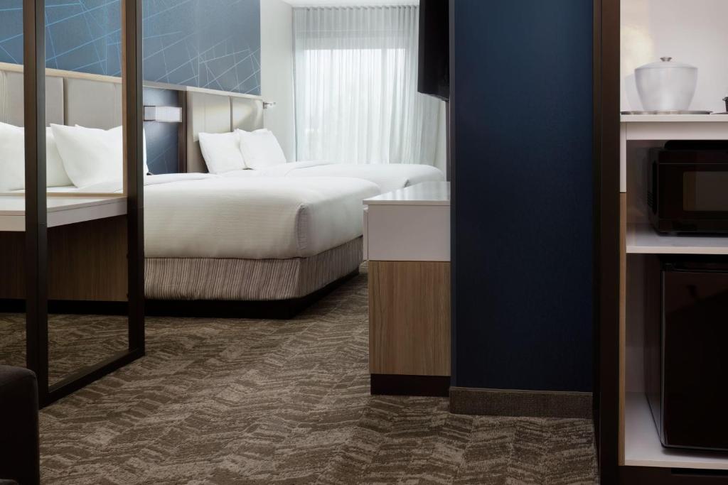 SpringHill Suites by Marriott Pleasanton photo