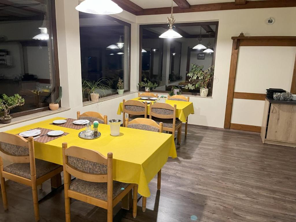 Restaurace v ubytování Hotel am Steinertsee