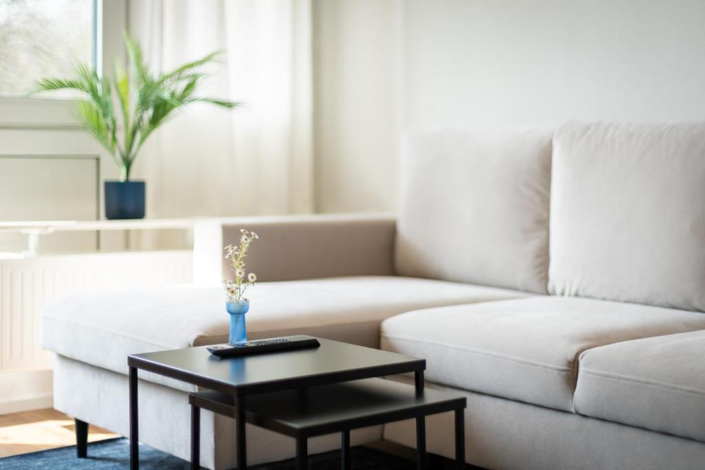 BLU APARTMENT -modern interior design in city centre- close to HBF & Uni - Apartamento De Un Dormitorio