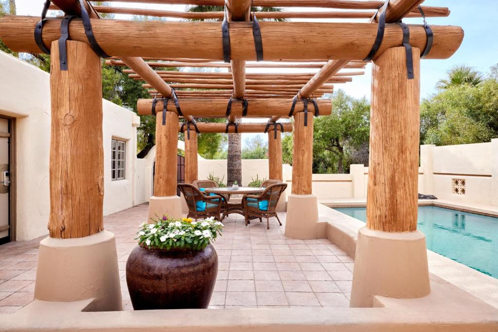 Bazén v ubytování JW Marriott Scottsdale Camelback Inn Resort & Spa nebo v jeho okolí