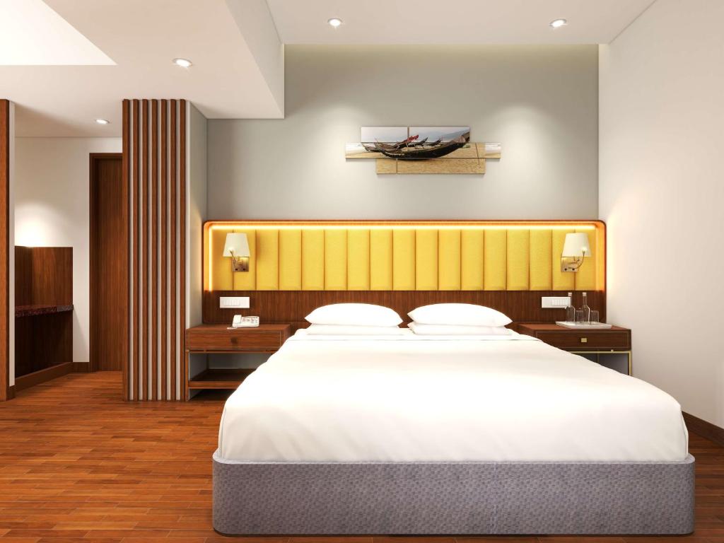 Postel nebo postele na pokoji v ubytování Park Inn by Radisson Goa Candolim