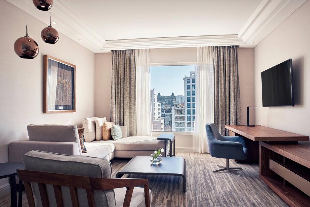 TV a/nebo společenská místnost v ubytování The Ritz-Carlton, Santiago