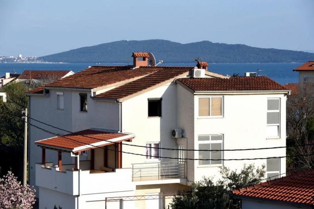 Apartments with parking space Kastel Stafilic, Kastela - 21591
