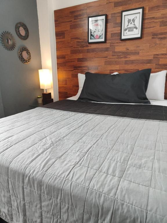 Hostal Amaya - Habitación Doble Con Balcón