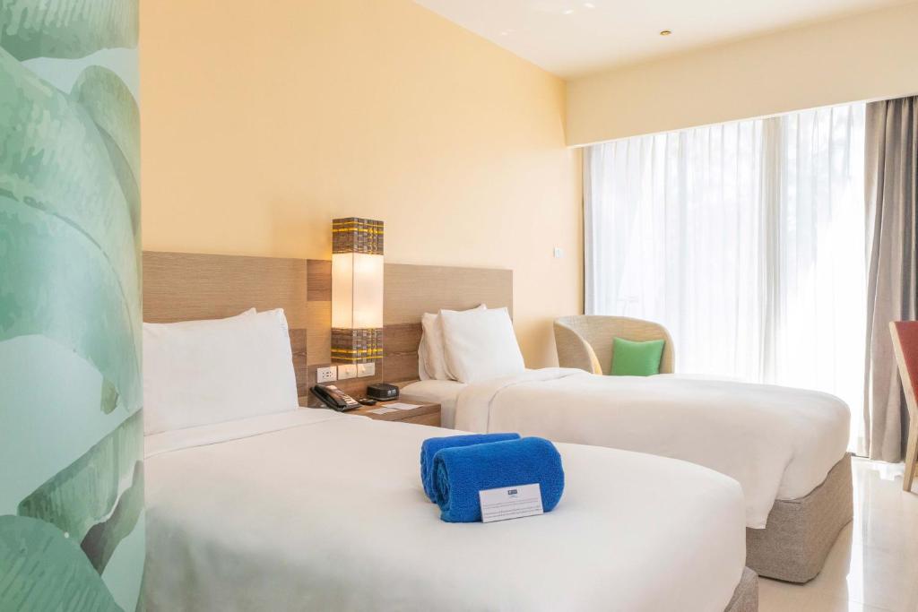Holiday Inn Express Phuket Patong Beach Central, an IHG Hotel - Standaard Twin Room Met Uitzicht Op Het Zwembad