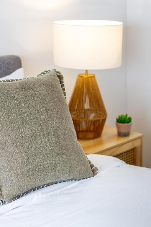 Elegant 2 Bed 2 Bath Home in the CBD