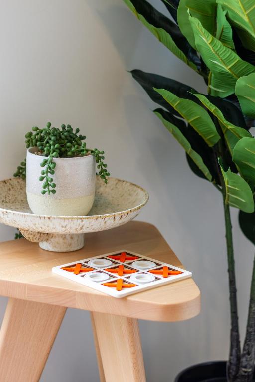 Elegant 2 Bed 2 Bath Home in the CBD - Resim 25