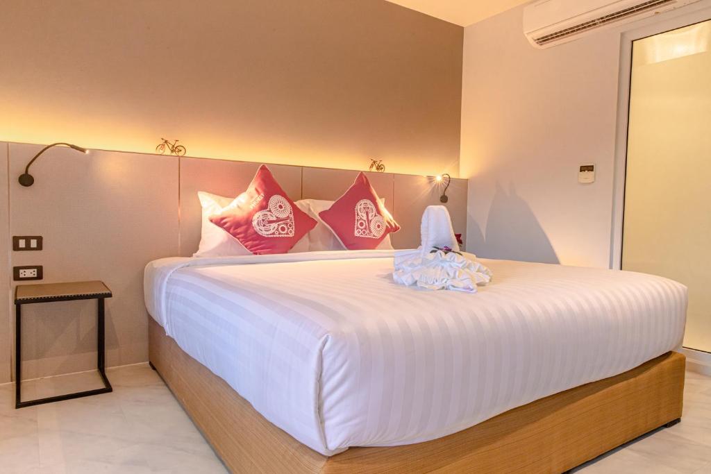 Tour De Phuket Hotel - SHA Plus - Deluxe Dubbele Of Dubbele Kamer Met Spa -bad