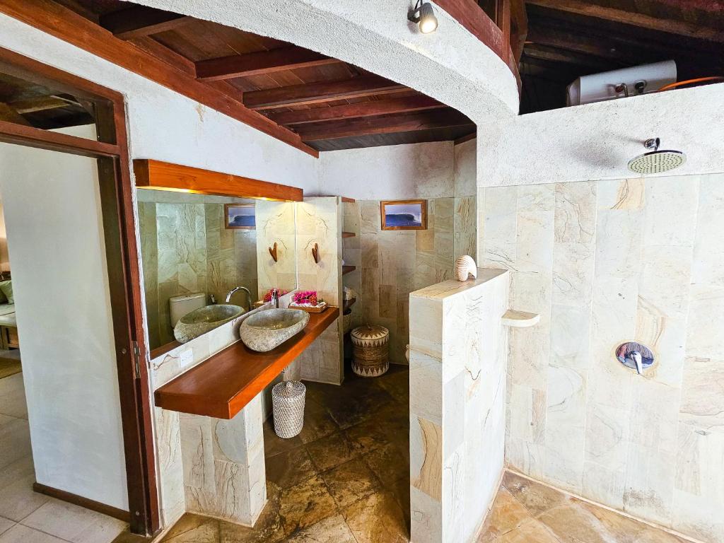 Koupelna v ubytování Keong Villas