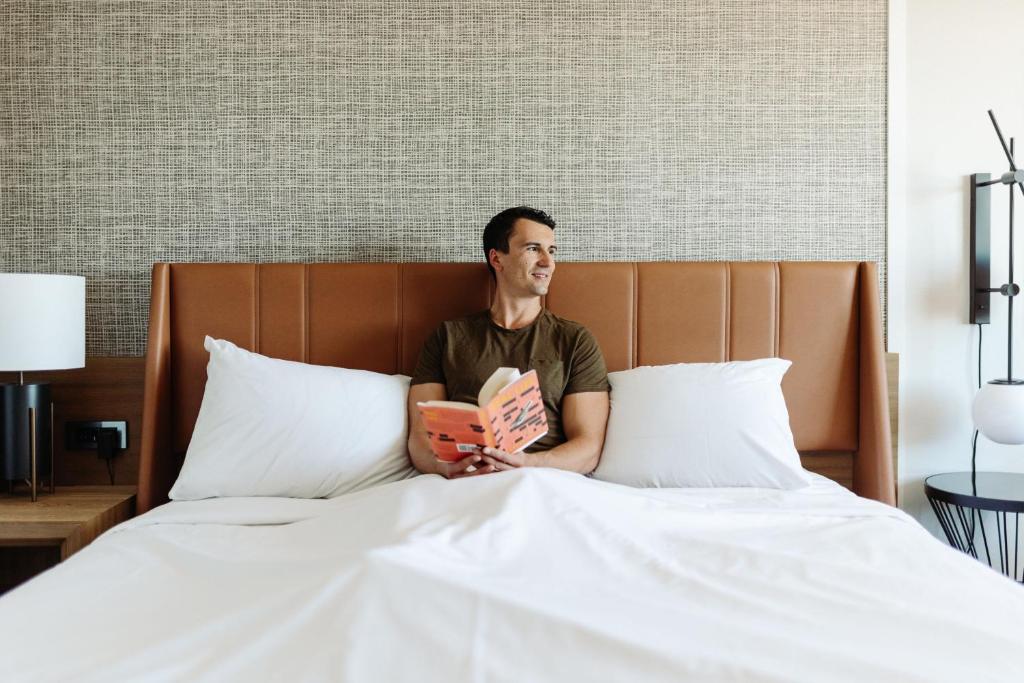 Postel nebo postele na pokoji v ubytování Sheraton Phoenix Downtown