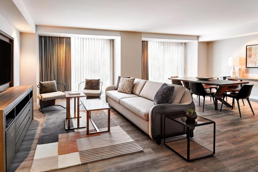Posezení v ubytování Sheraton Phoenix Downtown