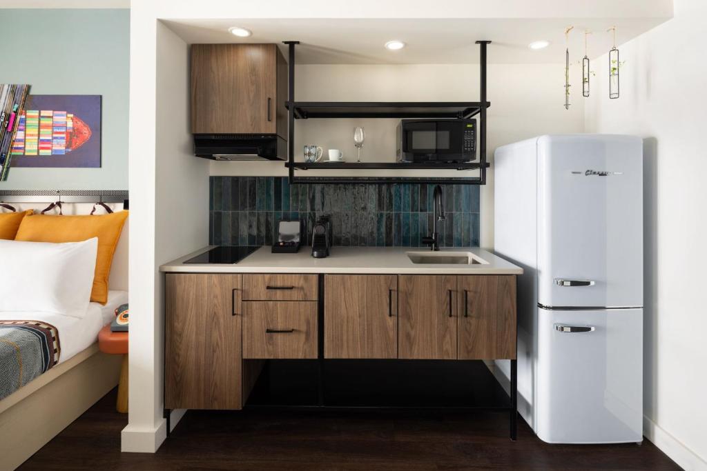 Moxy Halifax Downtown - Resim 34