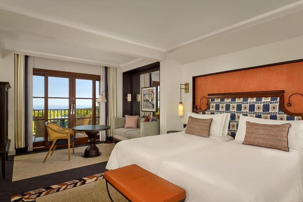 
Grand Deluxe Double Room with Balcony
