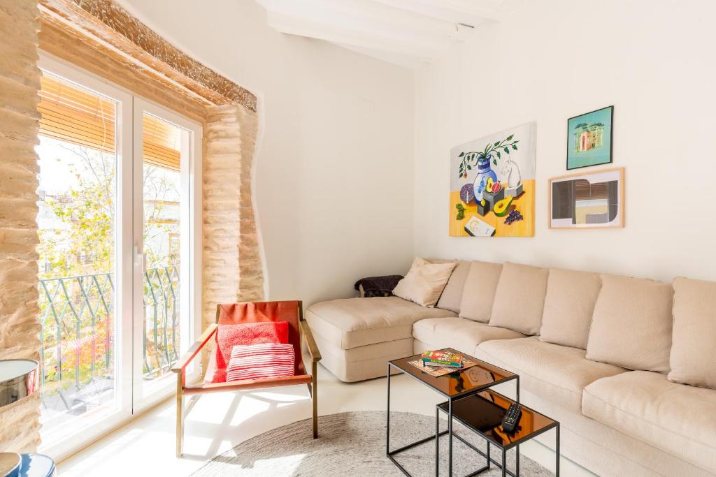 Posezení v ubytování AD3B Bright 3Br and 2Bath apartment Downtown Sevilla