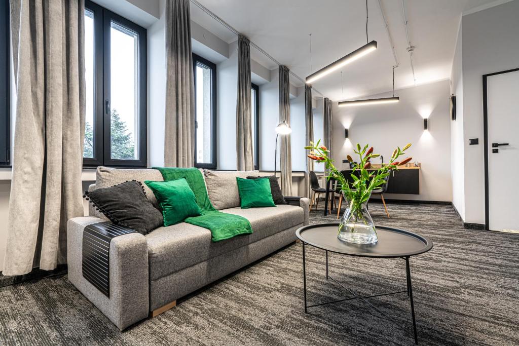 VANTA Business Center - Superior Apartment