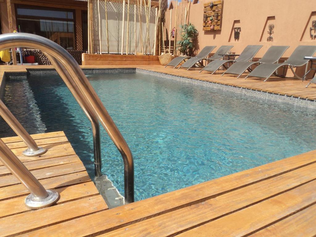 Bazén v ubytování Hoteles Pueblo de Tierra nebo v jeho okolí