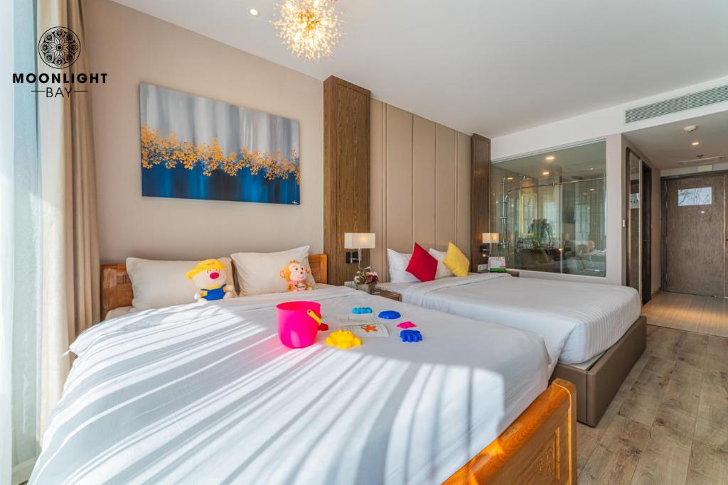Moonlight Bay Panorama Condotel Ocean View - Family Suite With Balcony