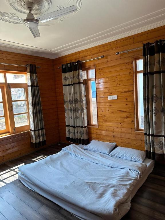Katil atau katil-katil dalam bilik di The Bano House