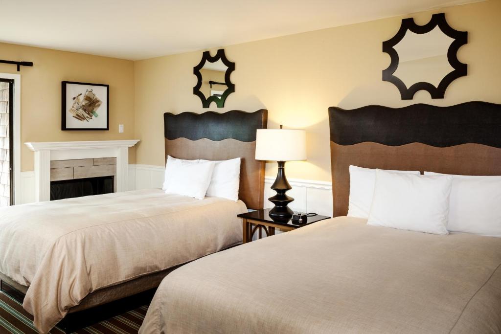Lighthouse Lodge & Cottages - 