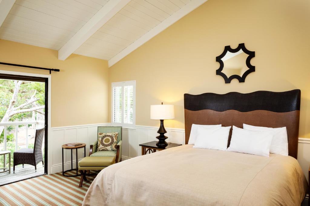 Lighthouse Lodge & Cottages - 