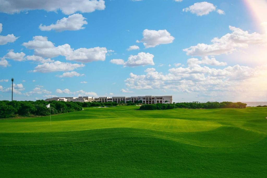 Golf v hotelu nebo okolí