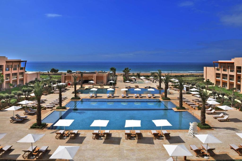 Bazén v ubytování Hilton Taghazout Bay Beach Resort & Spa nebo v jeho okolí