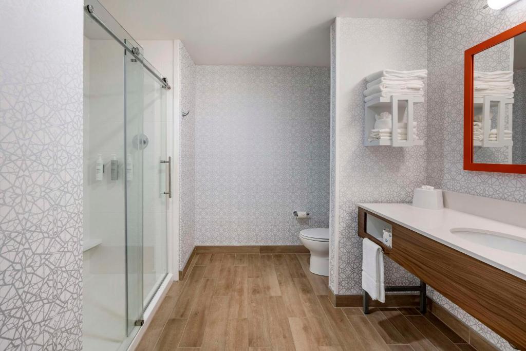 Hampton Inn Nicholasville Brannon Crossing, Ky - Sala Regina Con Due Letti Queen E Cabina Doccia
