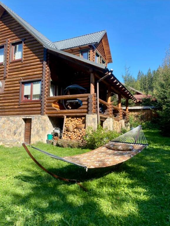 Zahrada ubytování Cottage PolyaNitsa окремий котедж з каміном