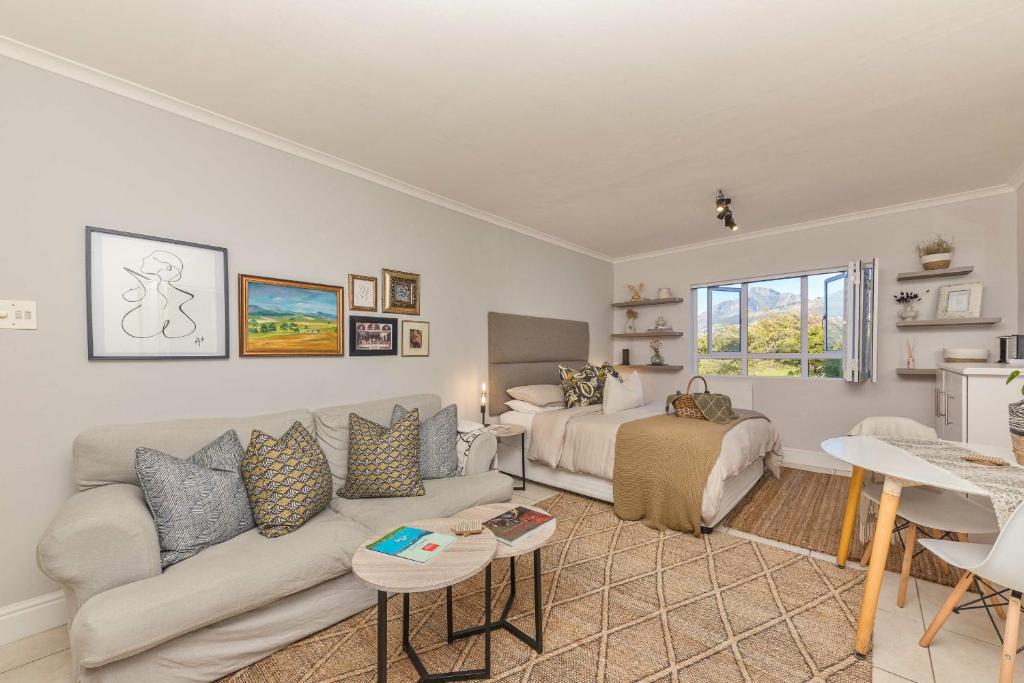 Mouille Point Apartments - Superior Studio