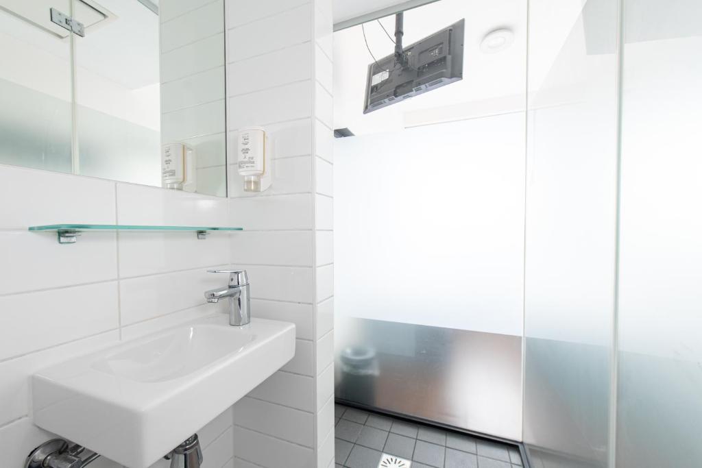 easyHotel Amsterdam City Centre South - Resim 38