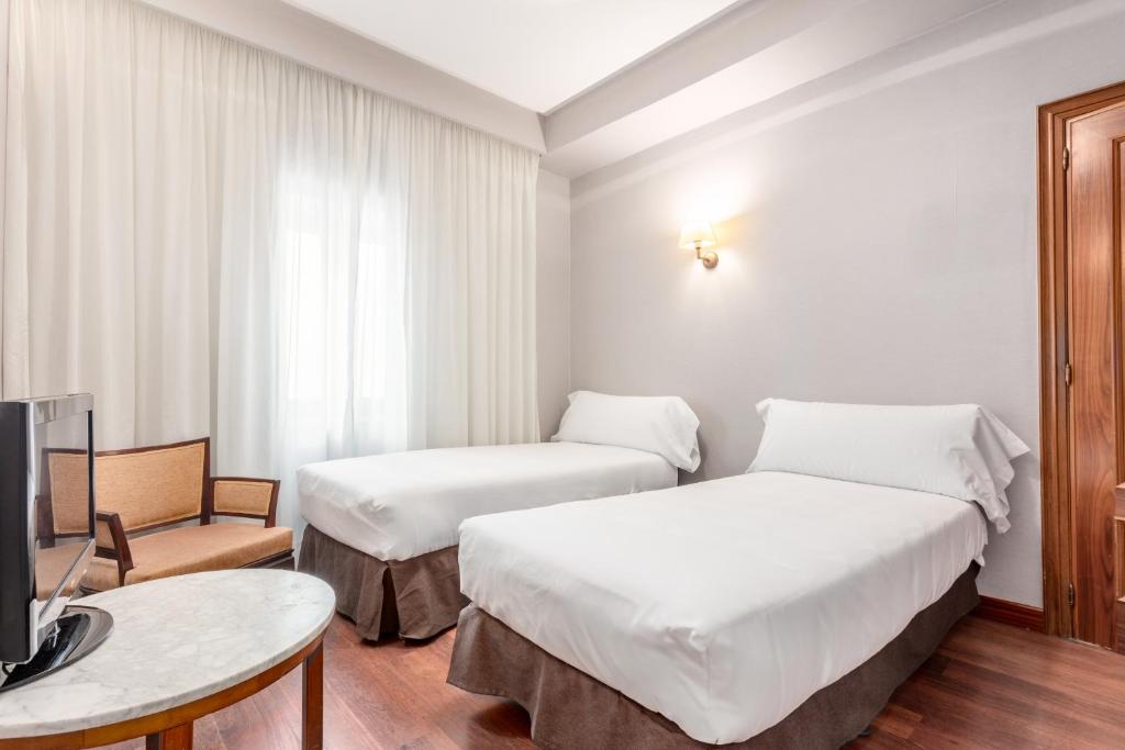 Crisol Regio - Family Room With Private Bathroom