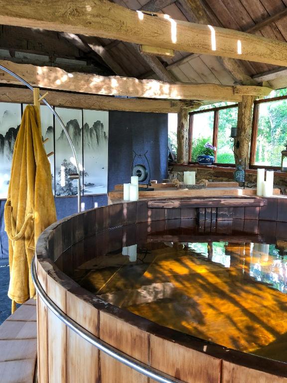 Fotografie z fotogalerie ubytování Demeure du Porzou, chambres d'hôtes de charme dans demeure d'exception, parc paysager, spa, massages, proche Paimpol, classé 4 épis v destinaci Yvias